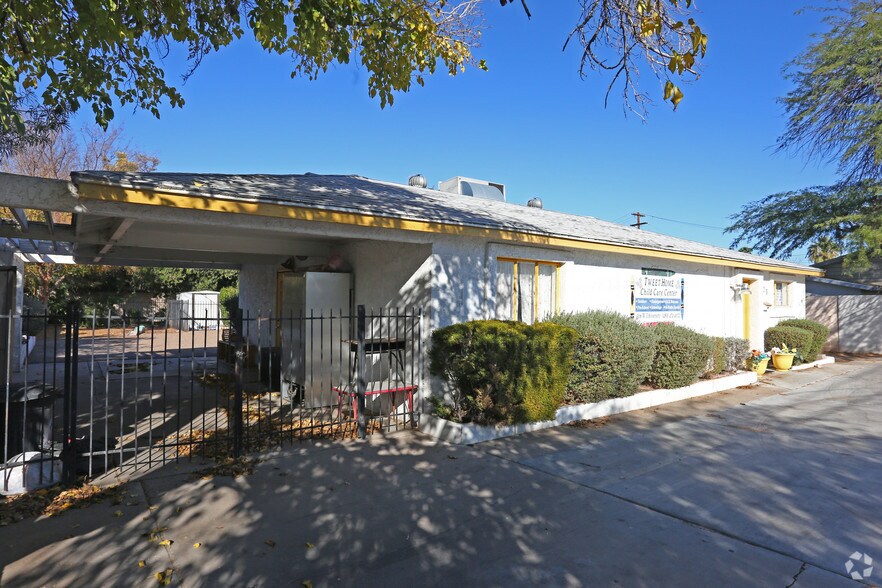 506 W University Dr, Mesa, AZ à vendre - Photo de l’immeuble – Image 2 sur 2