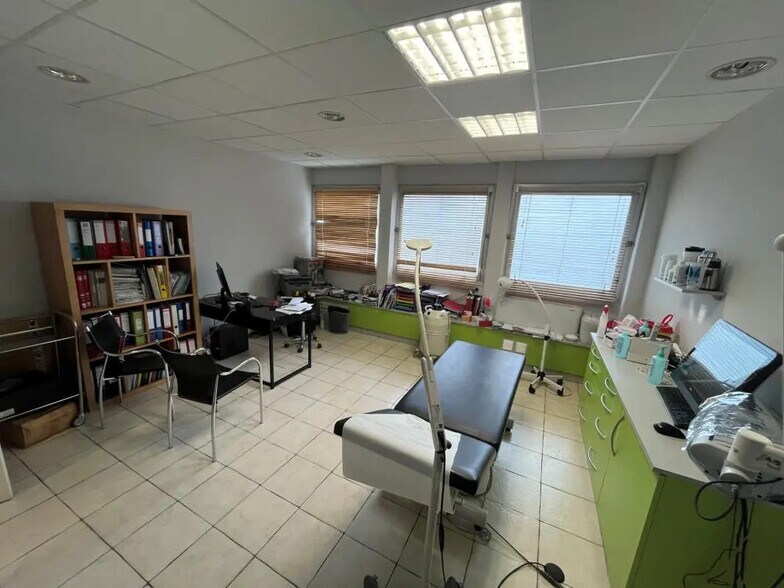 Local d’activités dans Nice à louer - Photo de l’immeuble – Image 3 sur 9