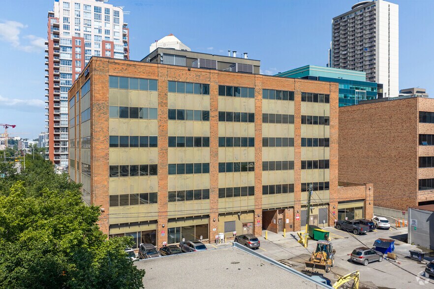 1035 7th Ave SW, Calgary, AB à louer - Photo de l’immeuble – Image 2 sur 3