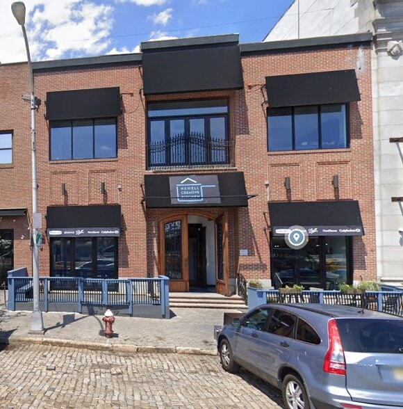 16-18 Hudson Pl, Hoboken, NJ à louer - Photo de l’immeuble – Image 2 sur 4