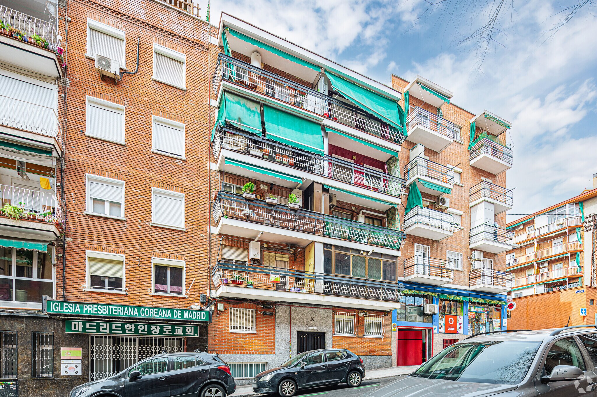 Immeuble residentiel dans Madrid, Madrid à vendre Photo principale– Image 1 sur 3