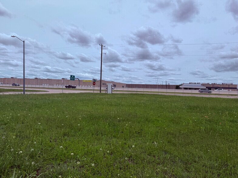 Highway 161, Grand Prairie, TX à vendre - Autre – Image 2 sur 5