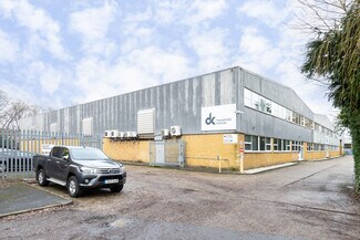 Plus de détails pour 20 Eelmoor Rd, Farnborough - Local d'activités à louer