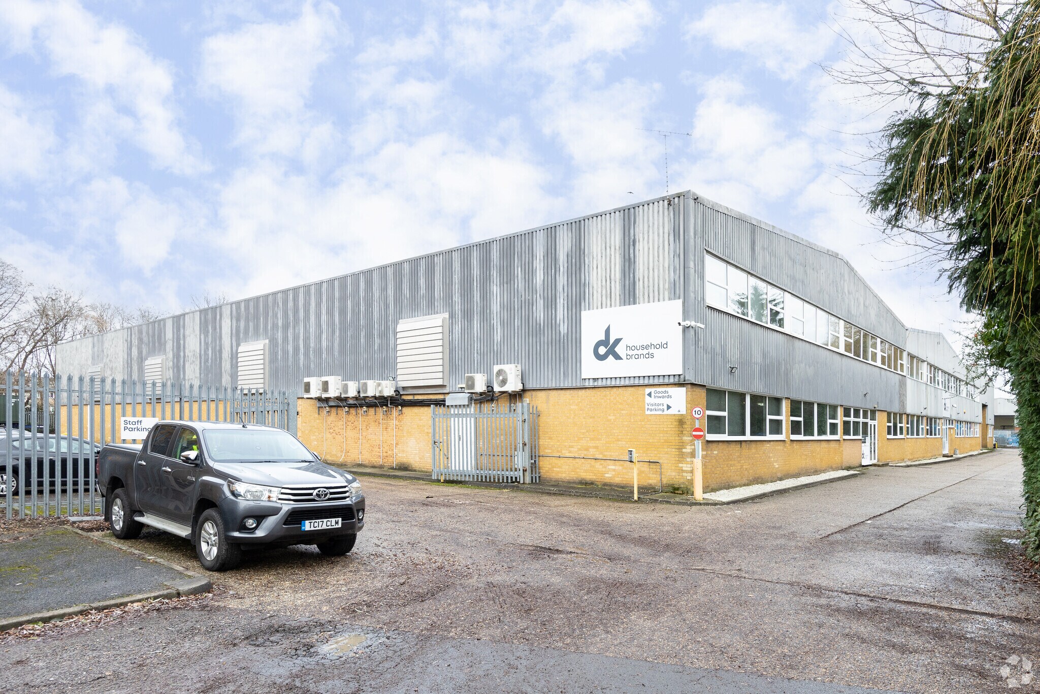 20 Eelmoor Rd, Farnborough à louer Photo principale– Image 1 sur 4