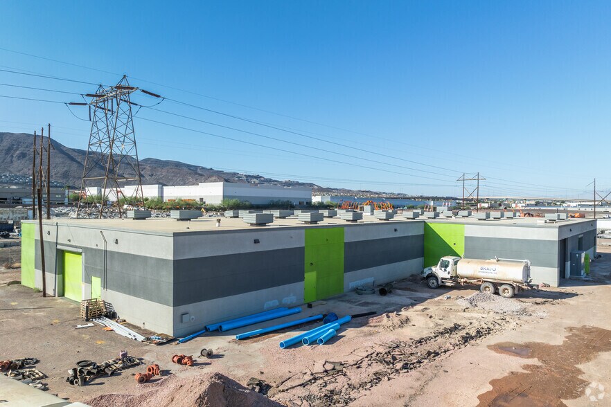 190 S 4th St, Henderson, NV à vendre - Photo de l’immeuble – Image 2 sur 32