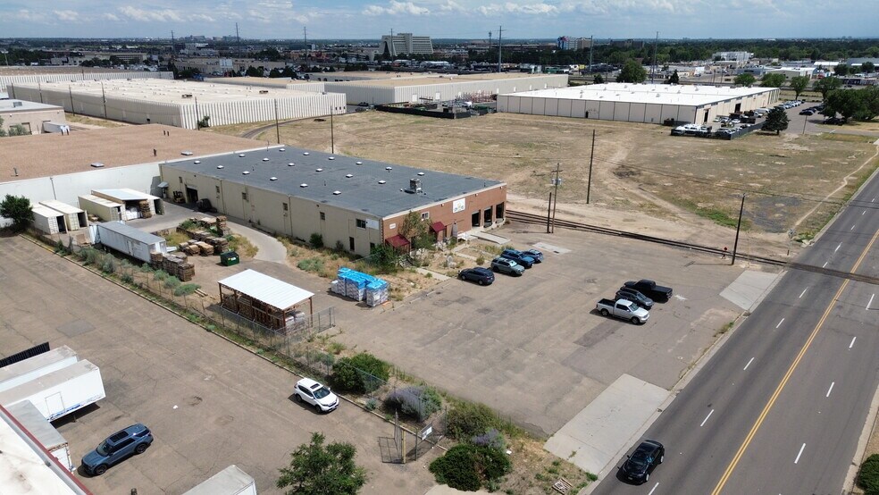 4300 Monaco St, Denver, CO à vendre - Photo de l’immeuble – Image 2 sur 5