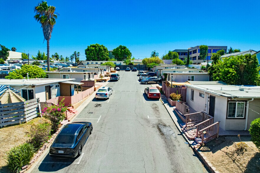 5015 Comanche Dr, La Mesa, CA à vendre - Photo de l’immeuble – Image 3 sur 9