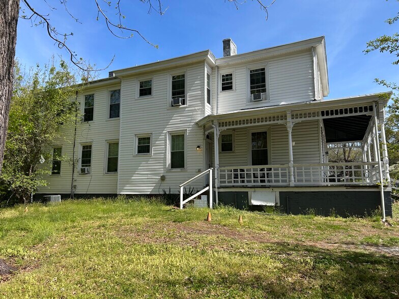 12020 Winfree St, Chester, VA à vendre - Photo de l’immeuble – Image 2 sur 25