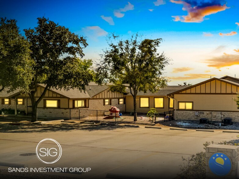 60 Limmer Loop, Round Rock, TX à vendre - Photo principale – Image 1 sur 5