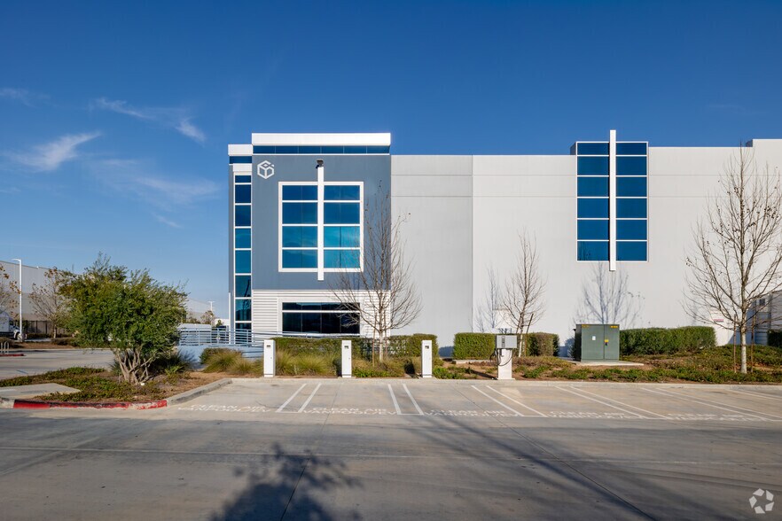 4150-4160 Patterson Ave, Perris, CA à louer - Photo de l’immeuble – Image 3 sur 10