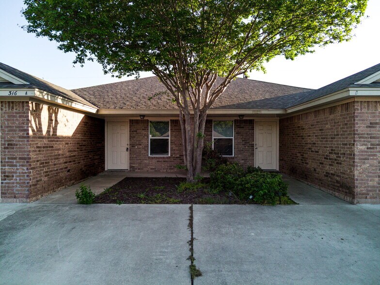 Central Texas Duplex Portfolio portefeuille de 35 biens à vendre sur LoopNet.fr - Photo de l’immeuble – Image 3 sur 26
