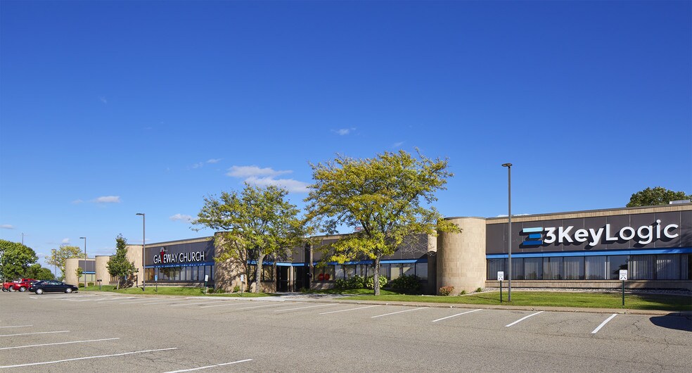 501-617 Travelers Trl, Burnsville, MN à louer - Photo principale – Image 1 sur 5