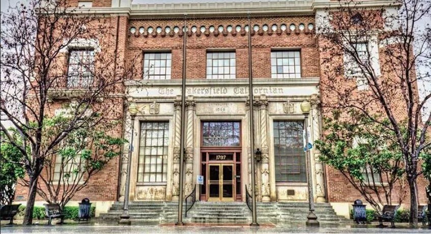 1707 Eye St, Bakersfield, CA à louer Photo principale– Image 1 sur 18