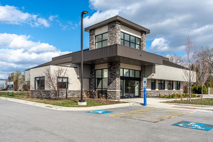 1150 E Ogden Ave, Naperville, IL à louer - Photo de l’immeuble – Image 3 sur 30