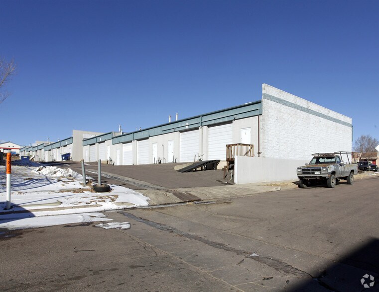 3445 N Chelton Loop, Colorado Springs, CO à vendre - Photo de l’immeuble – Image 2 sur 4