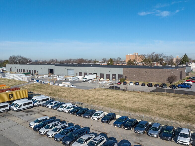 2950 Dundalk Ave, Dundalk, MD à louer - Photo principale – Image 1 sur 4