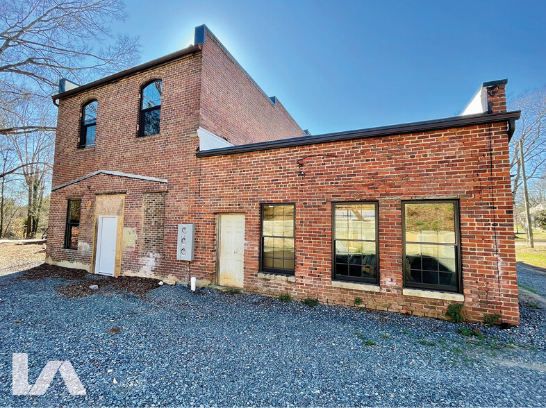 201 Post Office Rd, Moncure, NC à louer - Photo de l’immeuble – Image 3 sur 4