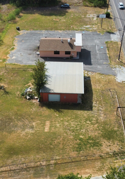 304 Main Street, Calvert, TX à vendre - Photo de l’immeuble – Image 3 sur 16