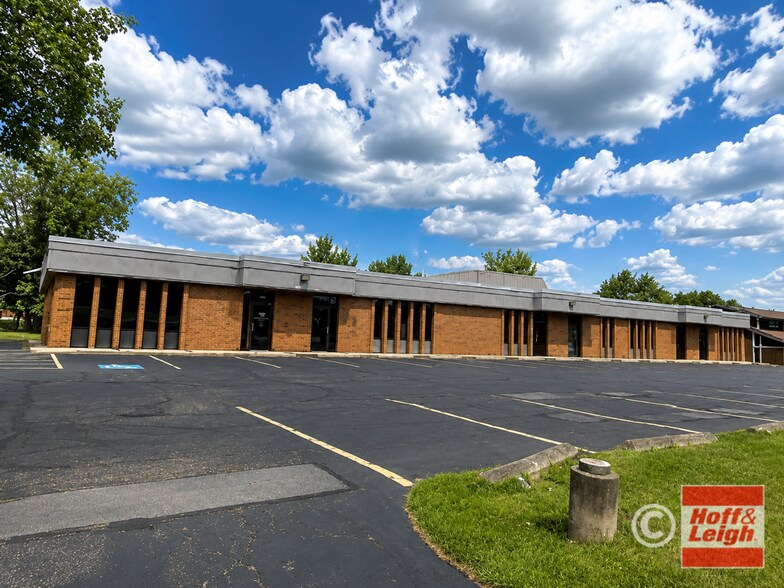 81-90 N Miller Rd, Fairlawn, OH à vendre - Photo de l’immeuble – Image 2 sur 11