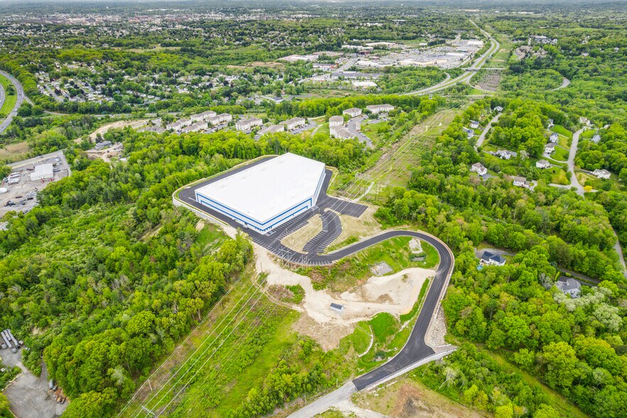 46 Old Ferry Rd, Methuen, MA à louer - Photo de l’immeuble – Image 3 sur 15
