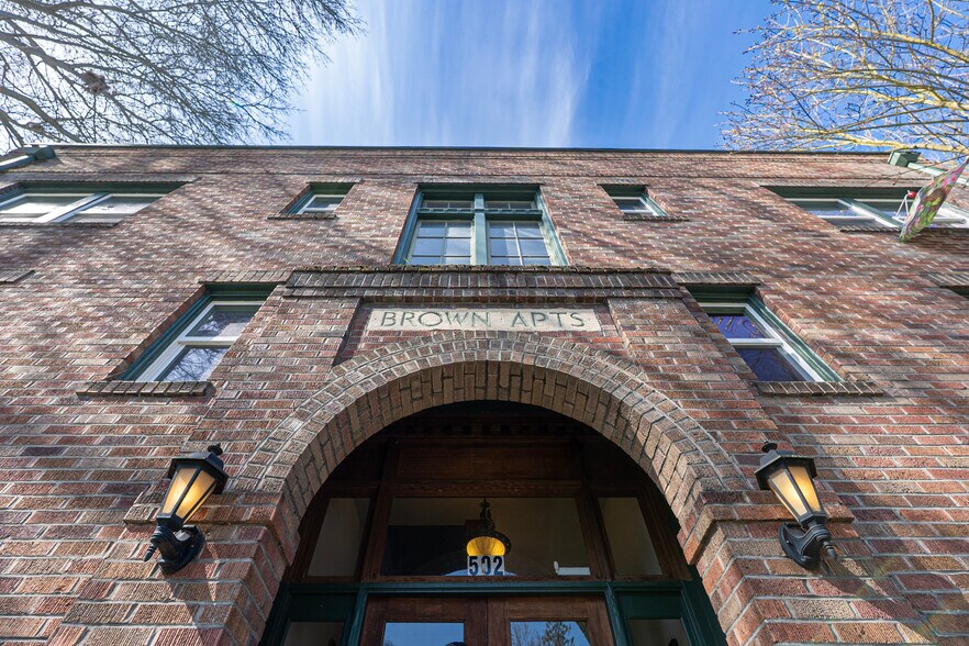502 S I St, Tacoma, WA à vendre - Photo de l’immeuble – Image 3 sur 30