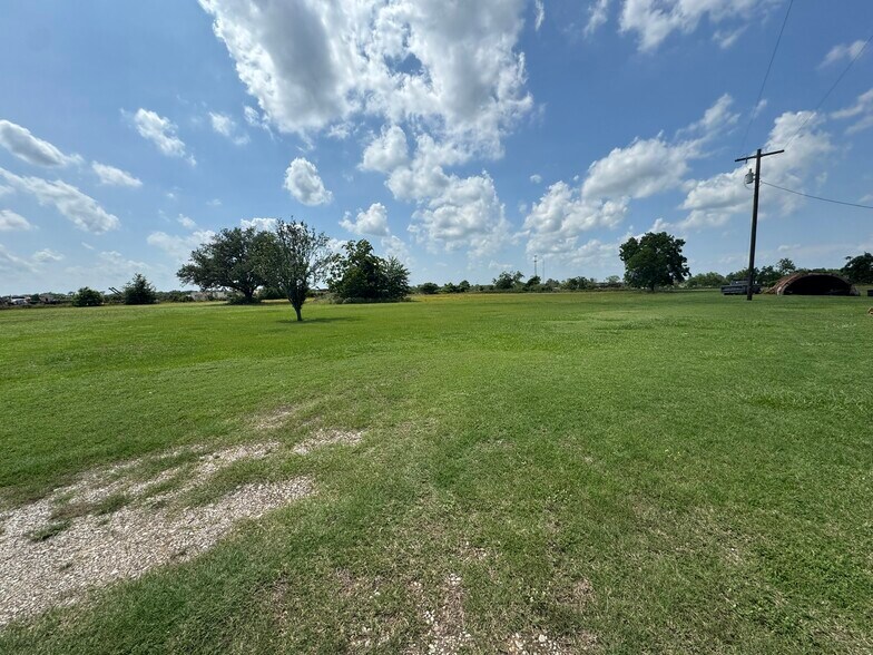 26544 S Hwy 59, El Campo, TX à vendre - Photo de l’immeuble – Image 3 sur 9