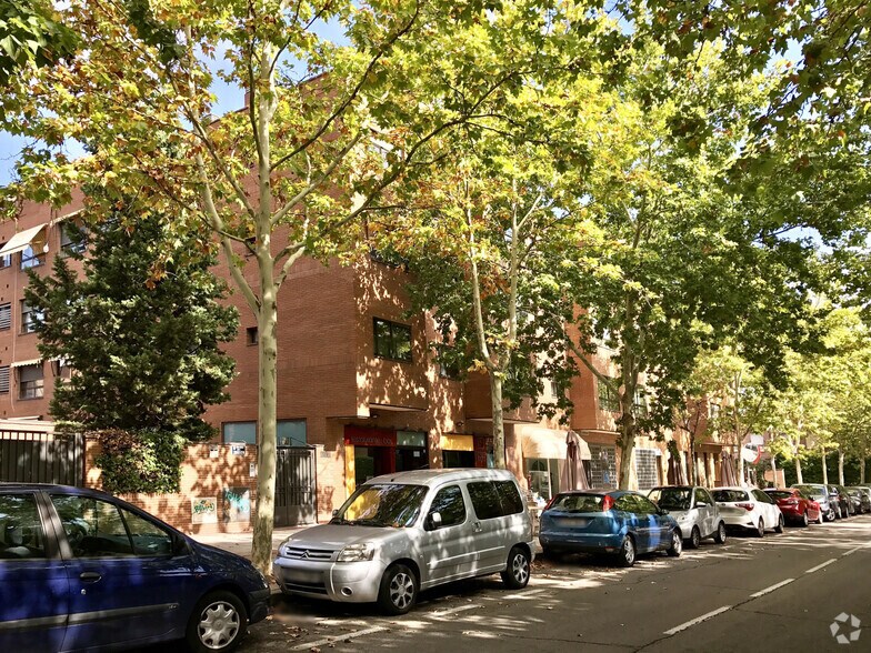 Local commercial dans Madrid, Madrid à louer - Photo de l’immeuble – Image 2 sur 2