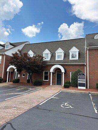 Plus de détails pour 1365 Westgate Center Dr, Winston-Salem, NC - Bureau à vendre
