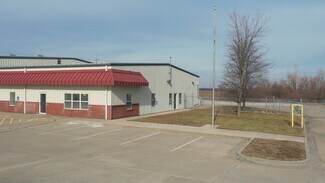 Plus de détails pour 1815 Commerce Dr, Marshall, MO - Industriel/Logistique à vendre