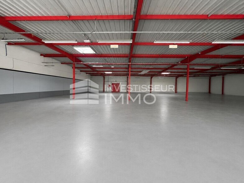 Local commercial dans Mareuil-lès-Meaux à vendre - Photo de l’immeuble – Image 1 sur 5