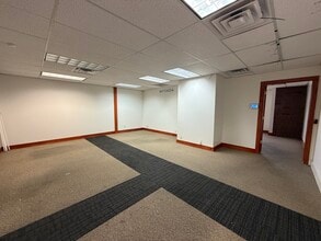 1787 Fort Union Blvd, Salt Lake City, UT à louer Photo intérieure– Image 2 sur 2