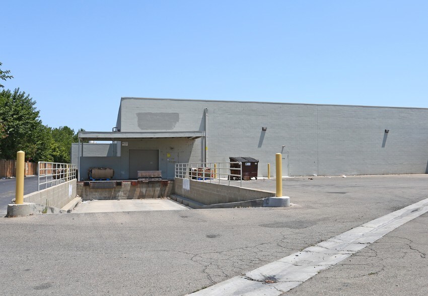 1702-1780 Robertson Blvd, Chowchilla, CA à louer - Photo de l’immeuble – Image 3 sur 15