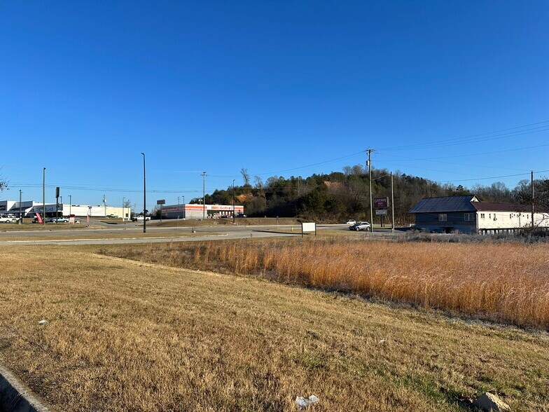 6240 Asheville Highway Hwy, Knoxville, TN à louer - Photo principale – Image 1 sur 8