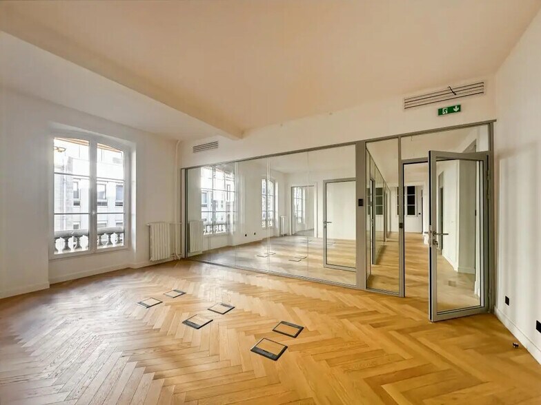 Bureau dans Paris à louer - Photo de l’immeuble – Image 3 sur 8