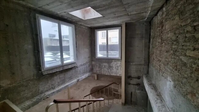 Plus de détails pour Bureau à vendre