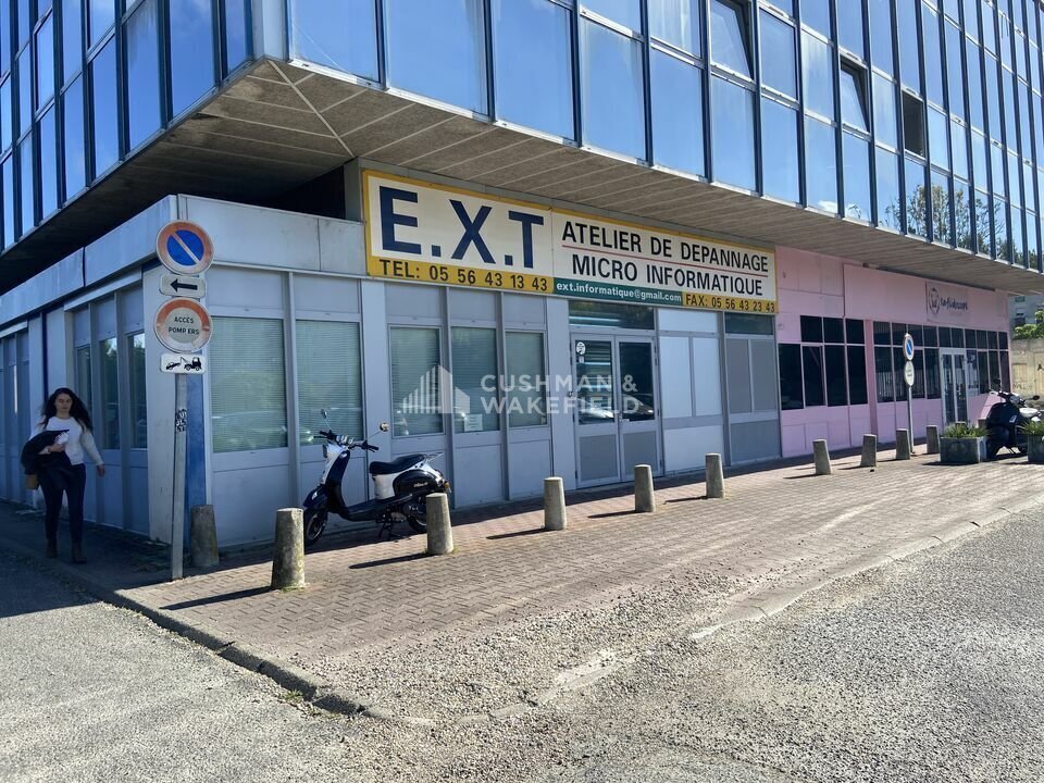Local commercial dans Mérignac à louer Photo de l’immeuble– Image 1 sur 13