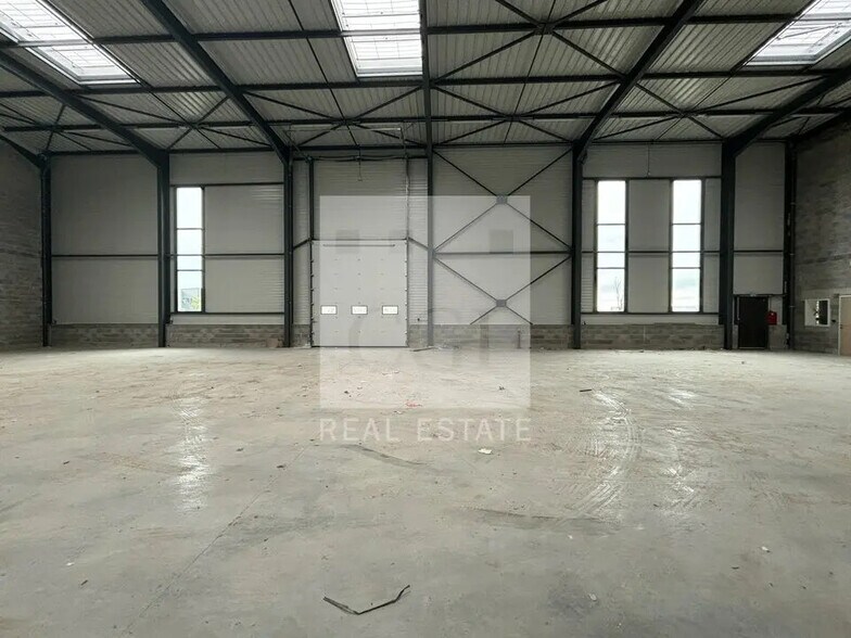 Local d'activités dans Saint-Quentin-Fallavier à vendre - Photo de l’immeuble – Image 1 sur 1