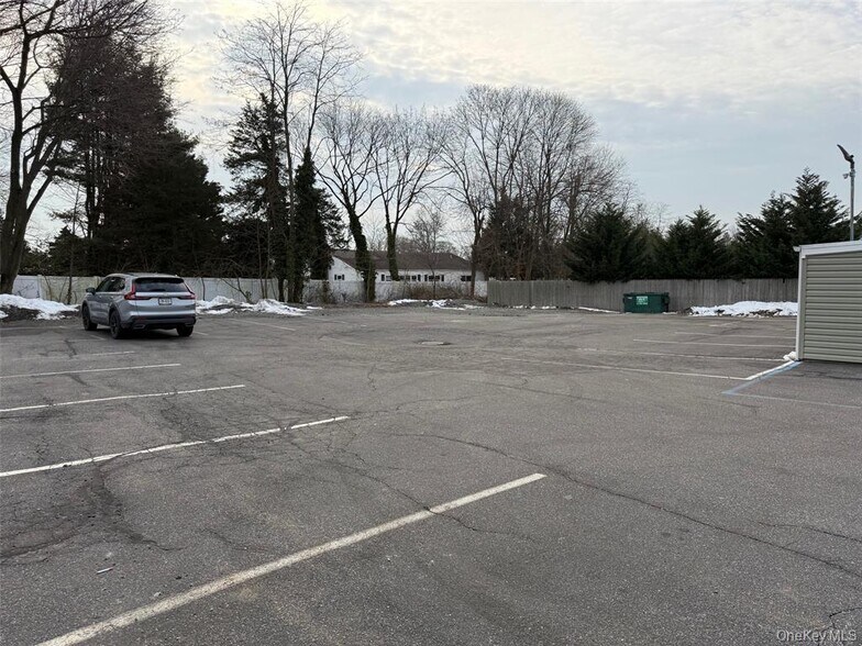 6316-6318 Jericho Tpke, Commack, NY à louer - Photo de l’immeuble – Image 3 sur 4