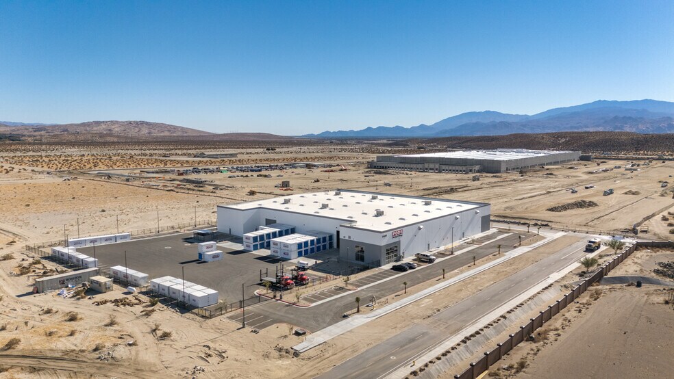 64640 19th Ave, Desert Hot Springs, CA à louer - Photo de l’immeuble – Image 3 sur 26