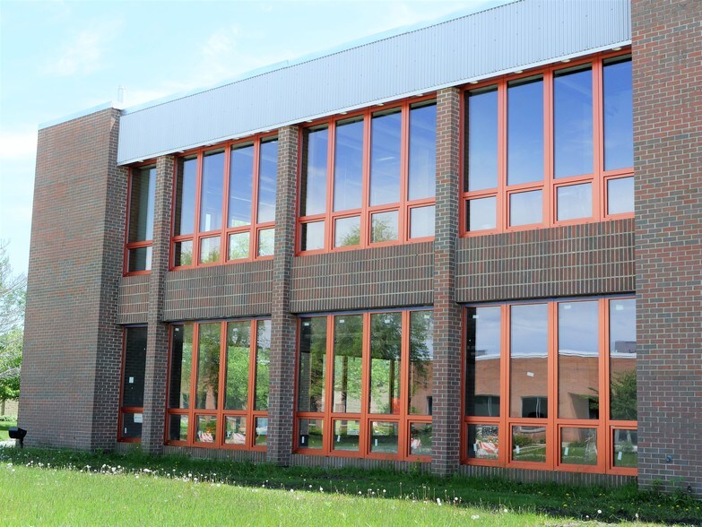 3005 MacArthur Blvd, Northbrook, IL à louer - Photo de l’immeuble – Image 3 sur 11