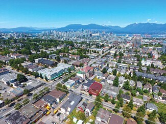 Plus de détails pour 217-221 16th Av E, Vancouver, BC - Local commercial à vendre