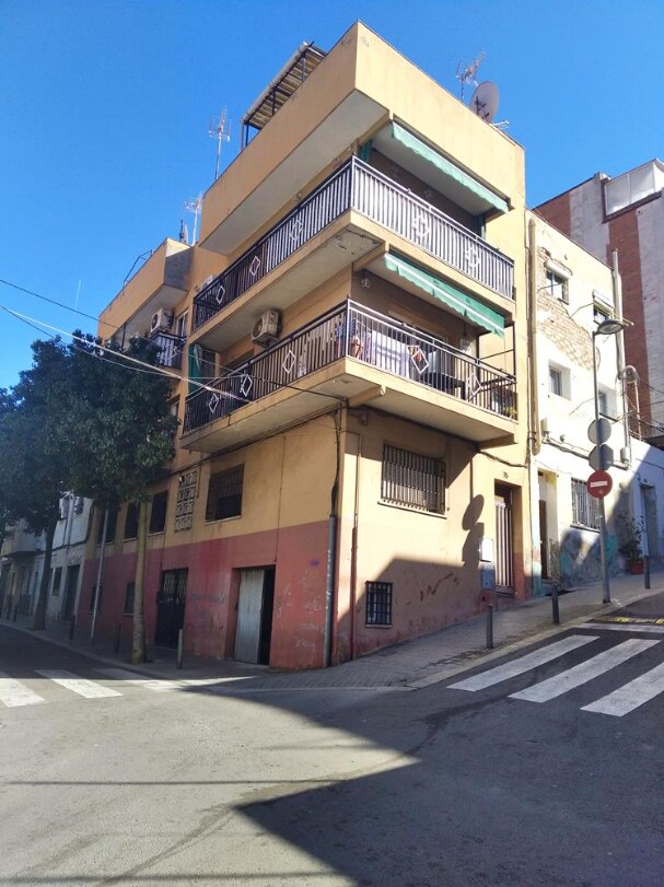 Carrer Mozart, Badalona, Barcelona à vendre Photo de l’immeuble– Image 1 sur 2