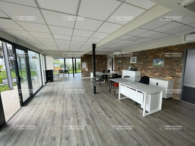 Plus de détails pour Bureau à louer