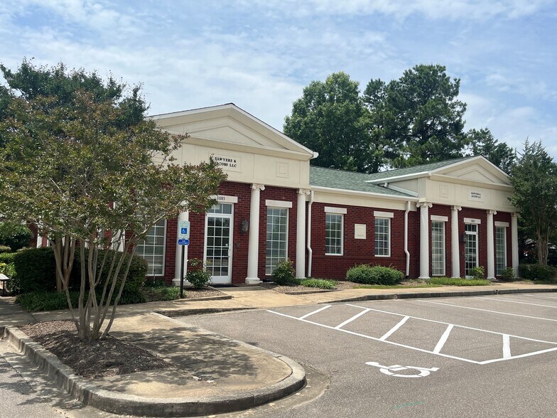 1085 Halle Park Cir, Collierville, TN à louer - Photo de l’immeuble – Image 2 sur 2