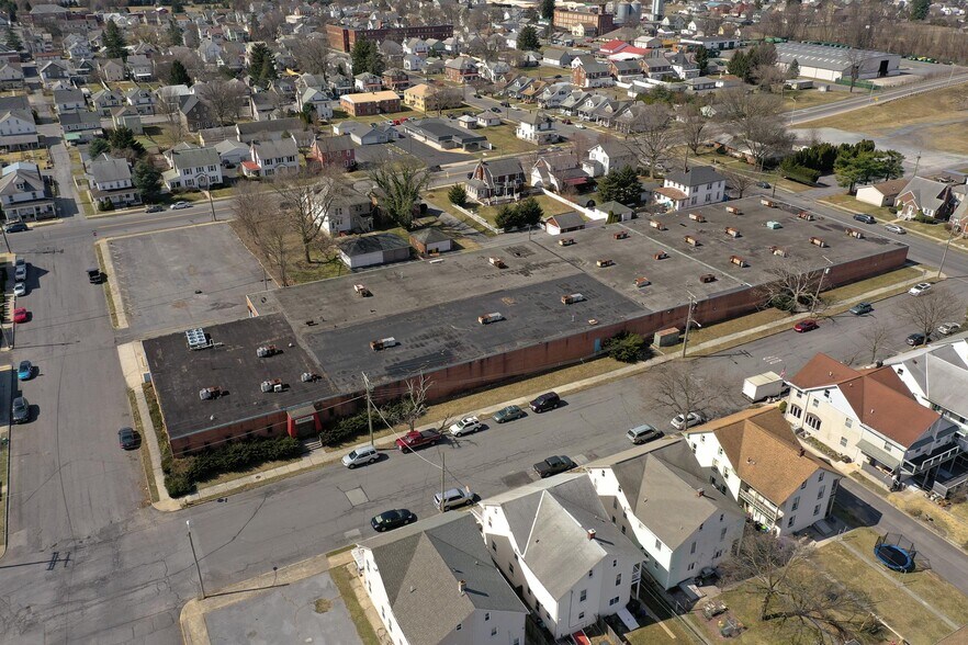 Corner of N Grant & E High St, Palmyra, PA à vendre - Photo principale – Image 1 sur 1