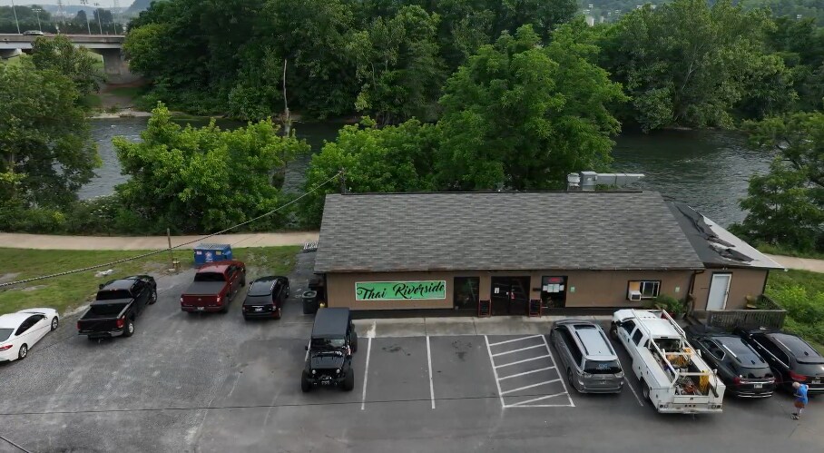 1837 Netherland Inn Rd, Kingsport, TN à vendre - Photo de l’immeuble – Image 2 sur 4