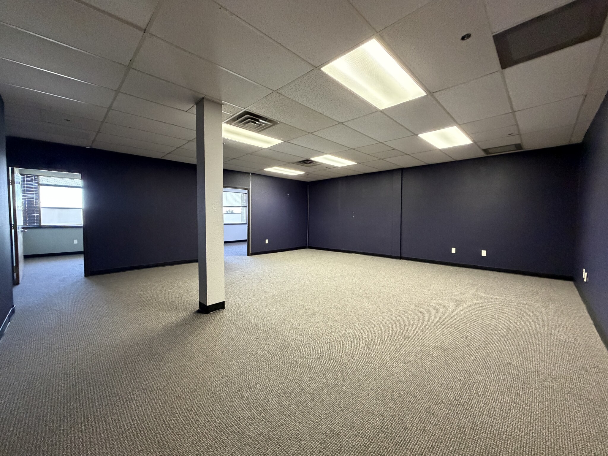 2755-2795 E Desert Inn Rd, Las Vegas, NV à louer Photo intérieure– Image 1 sur 2