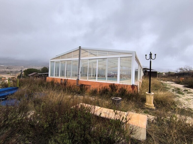 Local commercial dans Algueña à vendre - Photo de l’immeuble – Image 3 sur 31