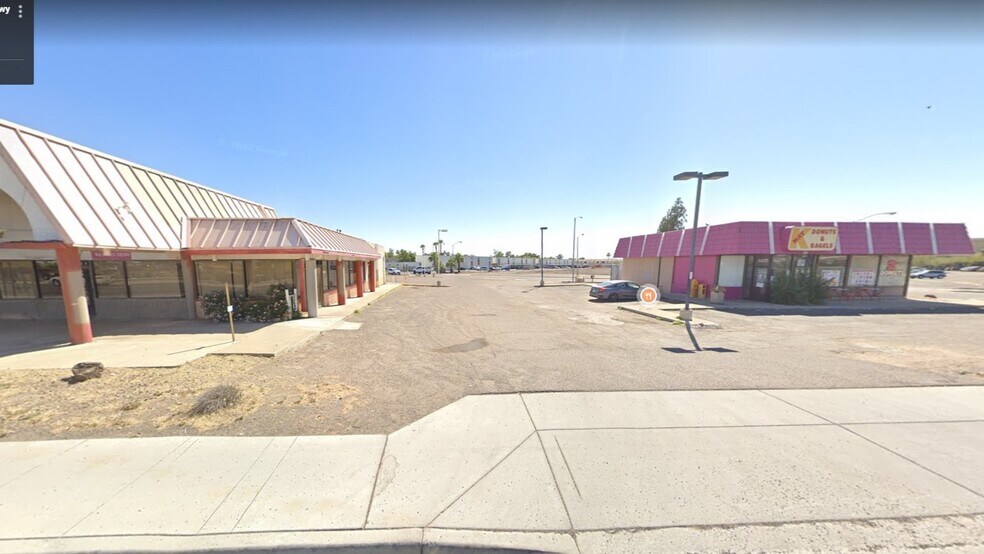 Freestanding Properties For Sale portefeuille de 2 biens à vendre sur LoopNet.fr - Photo de l’immeuble – Image 2 sur 8