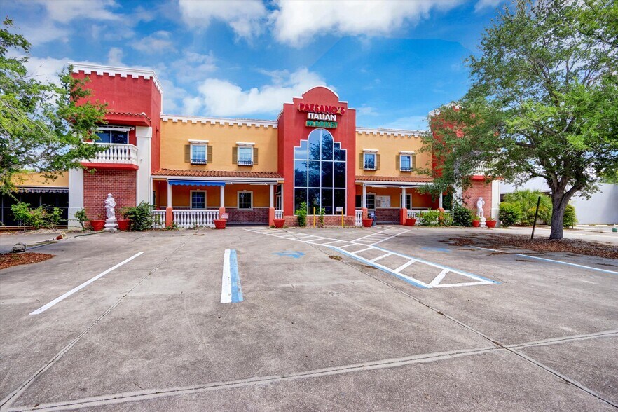 862 Lafayette St, Cape Coral, FL à vendre - Photo de l’immeuble – Image 1 sur 22